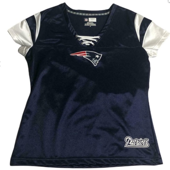 New England Patriots NFL Team Apparel Embroided Women's T-Shirt Blue (Size: XL) - Picture 1 of 10
